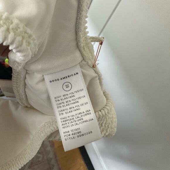 NWT Good American Always Fits One Shoulder Bikini Top in Ivory 00/0 (XXS/XS) - Picture 5 of 6